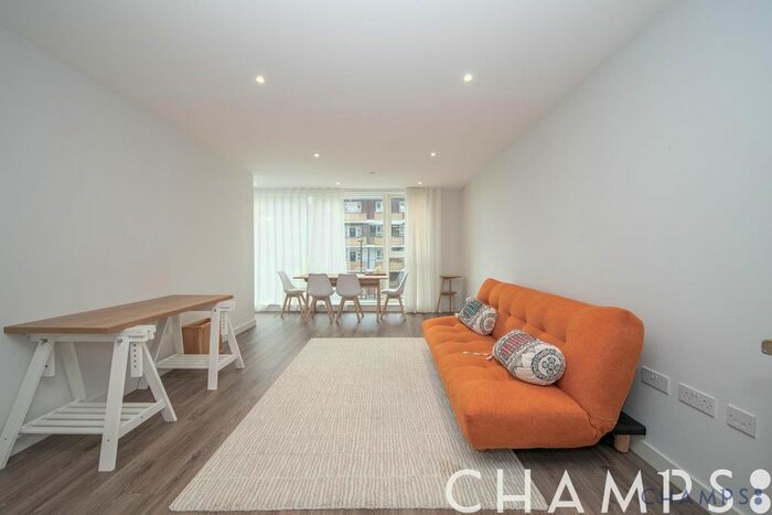 2 Bedroom Flat To Rent In The Shoreline Building, Newnton Close, N4