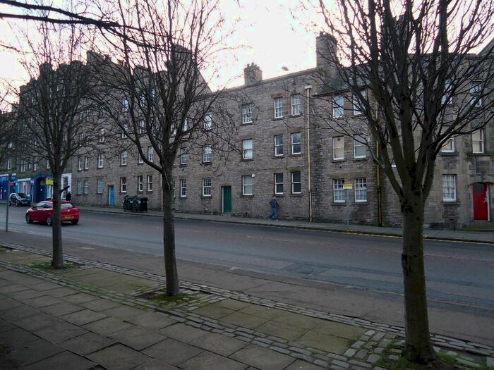 2 Bedroom Flat To Rent In St Leonards Street, South Side, Edinburgh, EH8