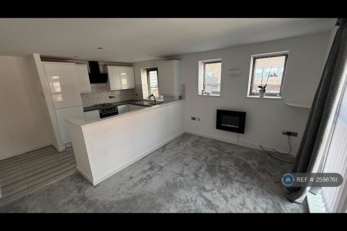 2 Bedroom Flat To Rent In The Old Brewery, Poole, BH15