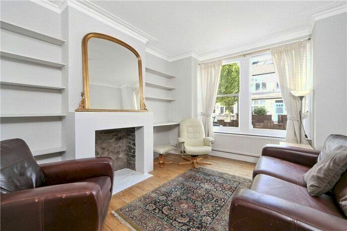 2 Bedroom Maisonette To Rent In Willow Vale, London, W12