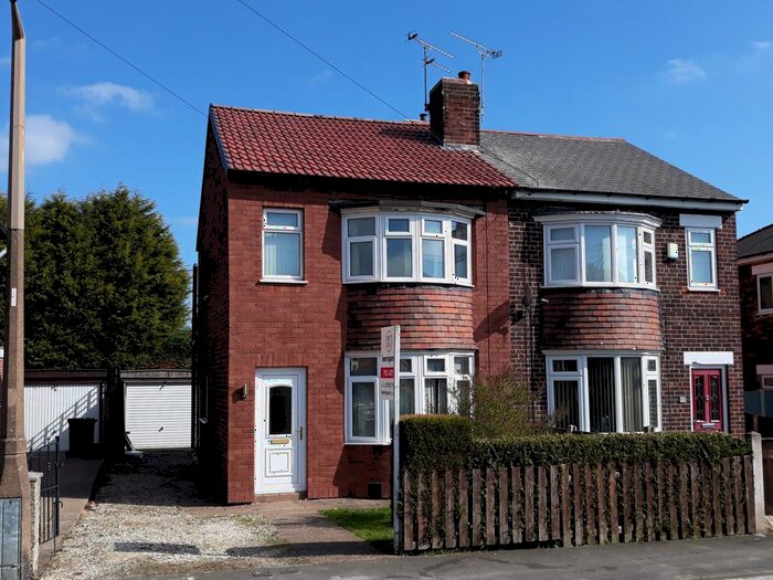 3 Bedroom Semi-Detached House To Rent In Scawsby, Doncaster, DN5