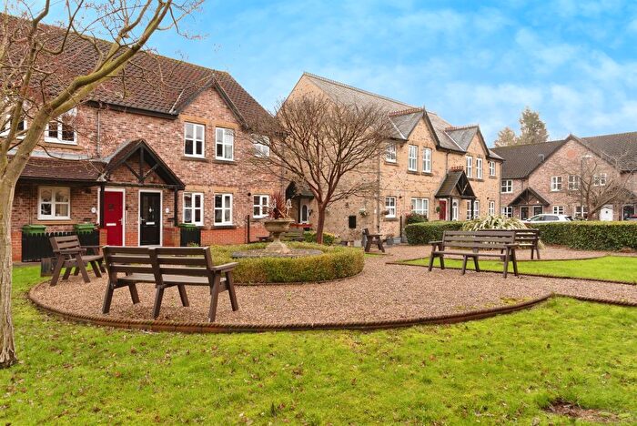 2 Bedroom Flat For Sale In John Gray Court, Willerby, Hull, HU10