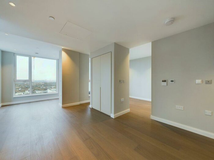 Studio To Rent In Gasholder Place, Vauxhall, &# Studio, SE11