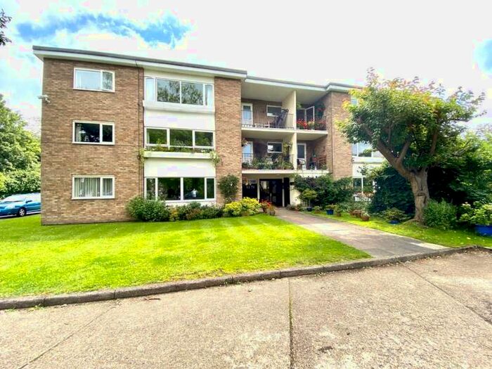 2 Bedroom Apartment To Rent In Sycamore Road Watford, WD3