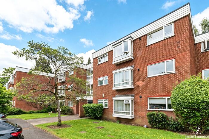 2 Bedroom Flat To Rent In Hindon Square, Vicarage Road, Edgbaston, Birmingham, B15