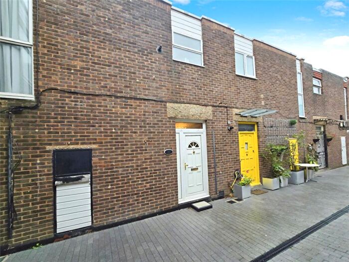 2 Bedroom Terraced House For Sale In Manor Grove, London, SE15