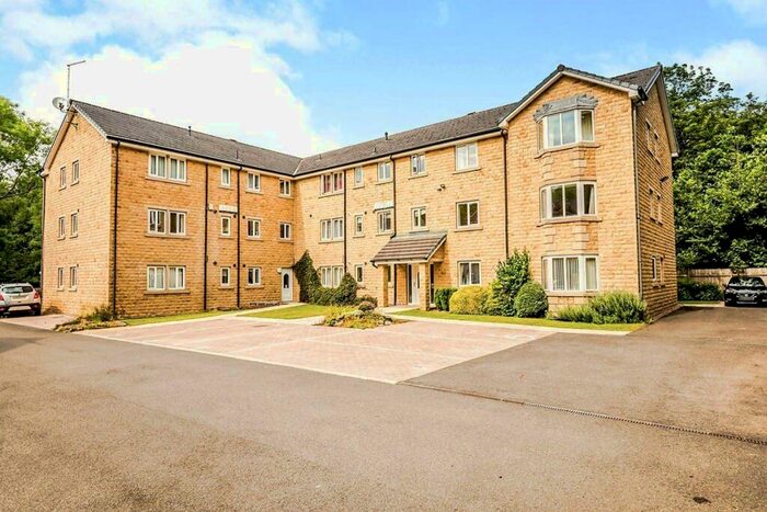 2 Bedroom Apartment To Rent In Kings Mill Lane, Huddersfield, West Yorkshire, HD1