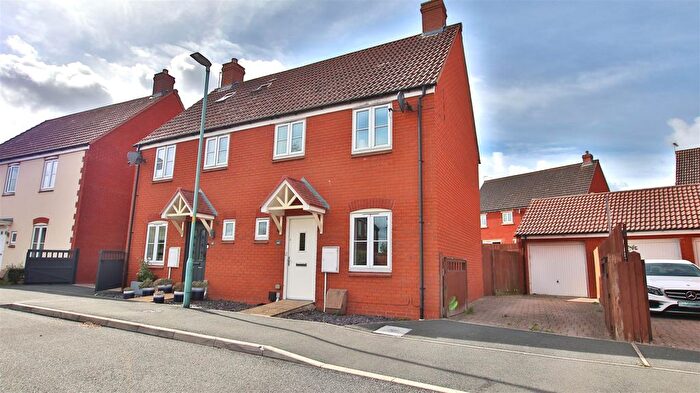 3 Bedroom Semi-Detached House For Sale In Beauchamp Road, Walton Cardiff, Tewkesbury, GL20
