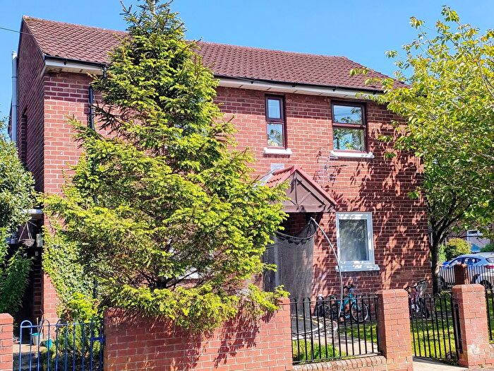 2 Bedroom Flat For Sale In Annadale Crescent, Belfast, BT7