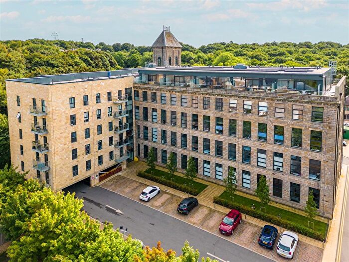 2 Bedroom Flat For Sale In Horsforth Mill, Horsforth, LS18