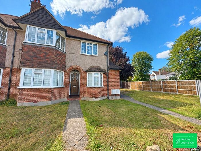 2 Bedroom Flat To Rent In Welbeck Close, North Finchley, N12