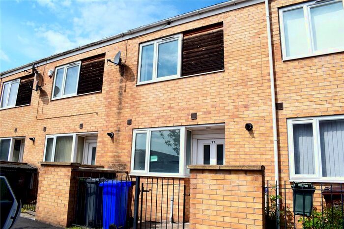 2 Bedroom Terraced House To Rent In Beckhampton Close, Manchester, M13