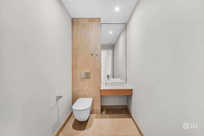 3 Bedroom Flat To Rent In Copperworks Wharf Sugar House Island, E15