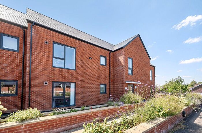 2 Bedroom Flat For Sale In Huxley Drive, Alresford, Hampshire, SO24