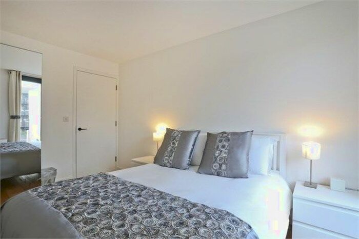 2 Bedroom Flat To Rent In Gazzano Building, - Farringdon Road, London, EC1R