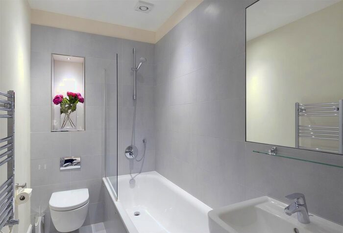 1 Bedroom Flat To Rent In King Street, London W6