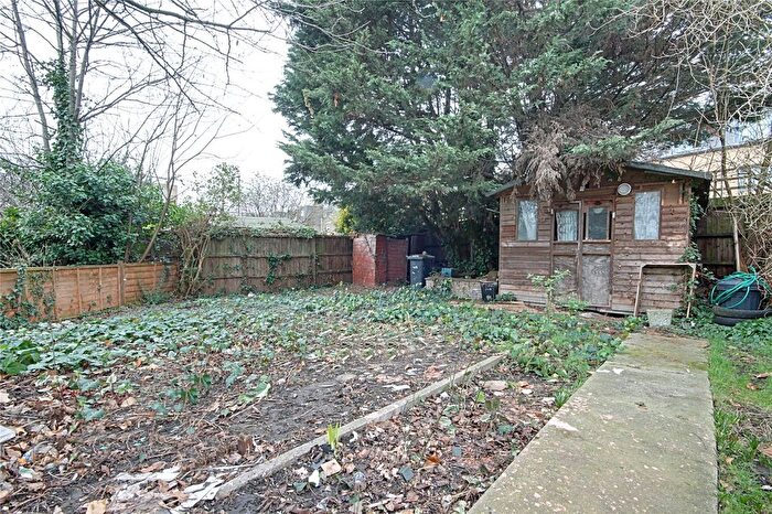 2 Bedroom Maisonette To Rent In Stainton Road, Enfield, Middlesex, EN3