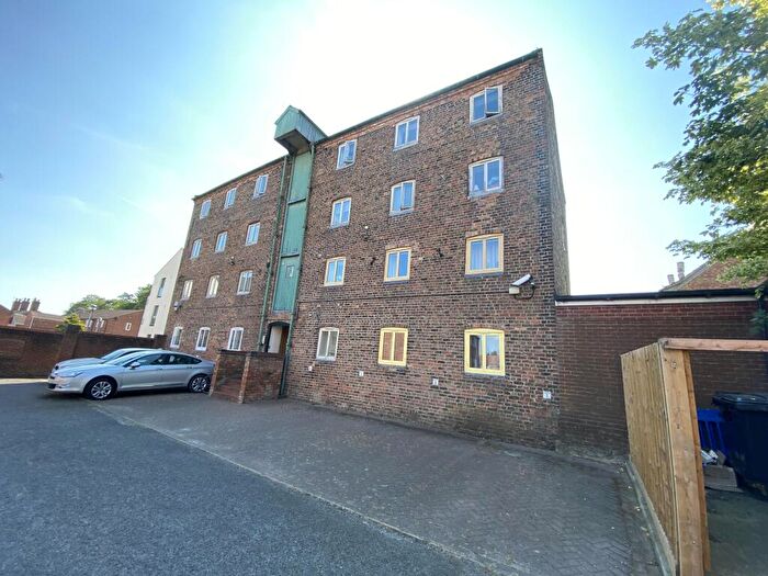 3 Bedroom Flat For Sale In Harrison Warehouse, Eastgate, Louth, Lincolnshire, LN11