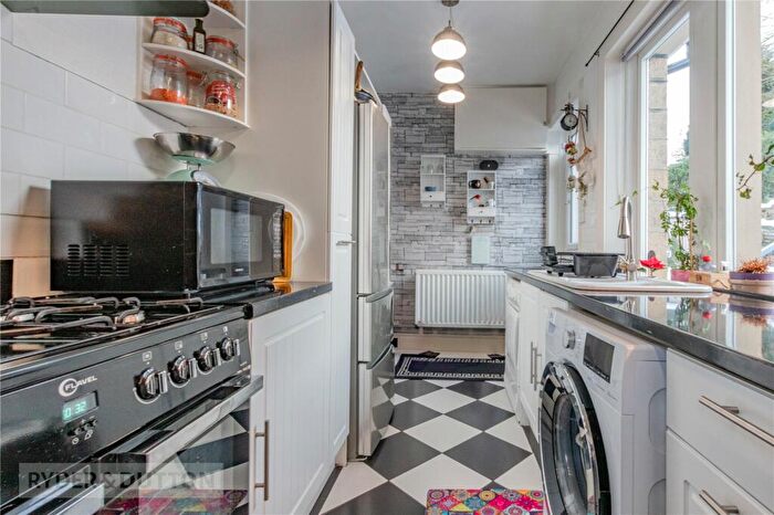 2 Bedroom Bungalow For Sale In Manchester Road, Slaithwaite, Huddersfield, West Yorkshire, HD7