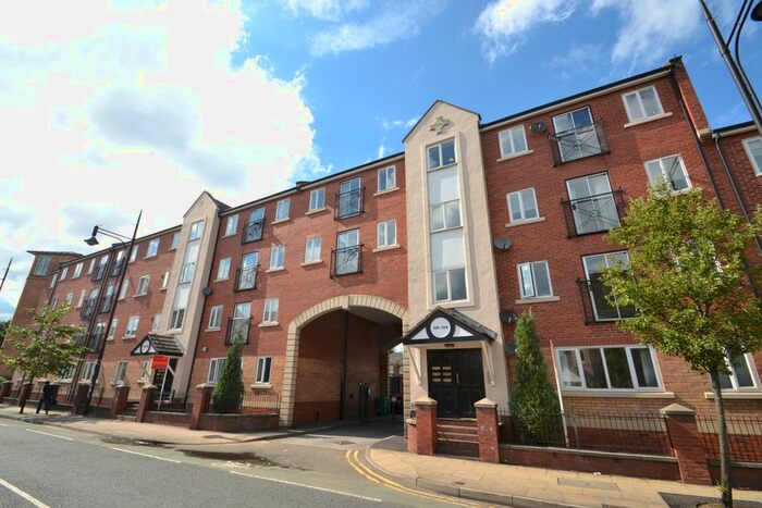 2 Bedroom Flat To Rent In Stretford Rd, Hulme, Manchester., M15