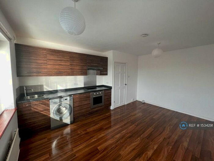 1 Bedroom Flat To Rent In Widmore Road, Bromley, BR1