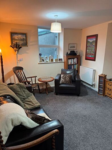 2 Bedroom Flat For Sale In Duke Street, Aberdare, Rhondda Cynon Taf, CF44