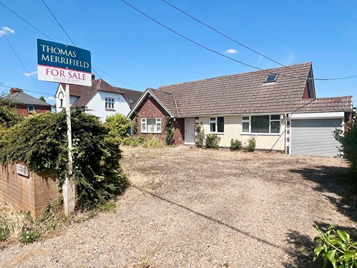 4 Bedroom Detached House For Sale In Fieldside, Upton, OX11