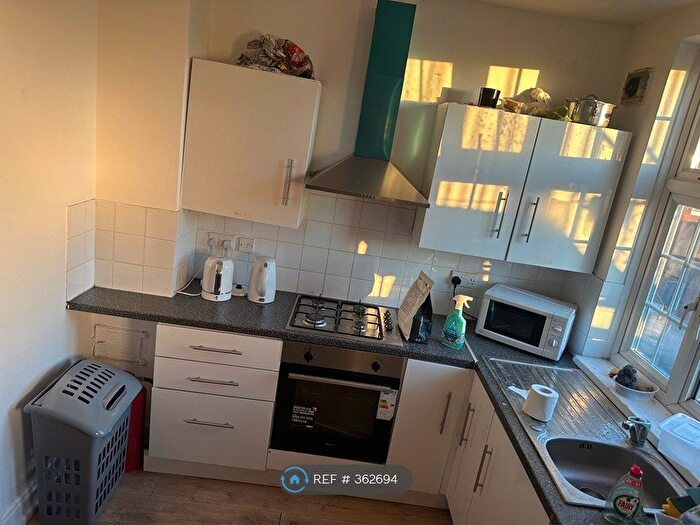 5 Bedroom Flat To Rent In Croydon, Croydon, CR0
