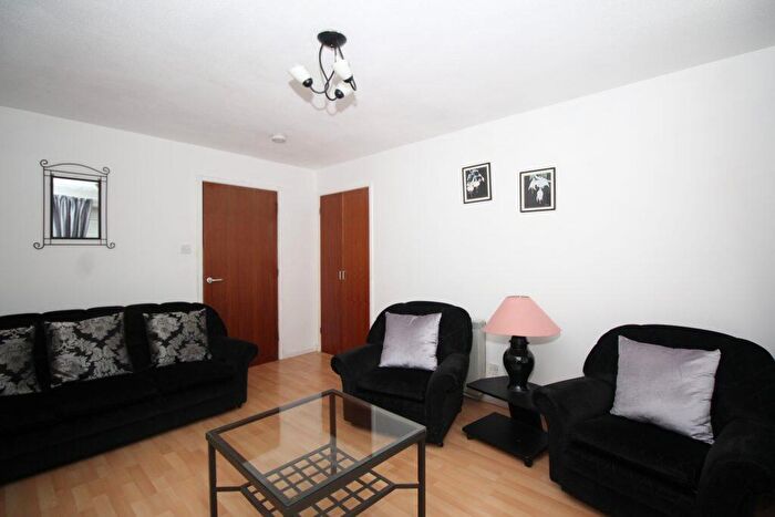 1 Bedroom Flat To Rent In / Upper Craigs, Stirling, FK8