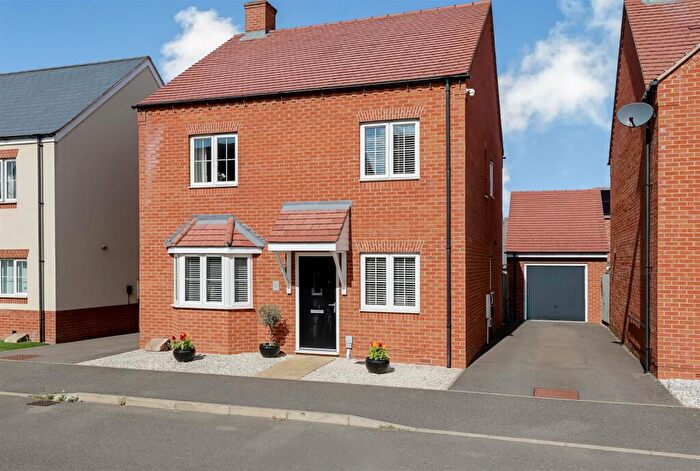 4 Bedroom Detached House For Sale In Braeburn Way, Cranfield, Bedford, MK43