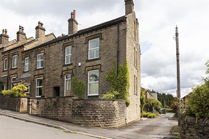 5 Bedroom End Of Terrace House For Sale In Burn Road, Huddersfield, HD2