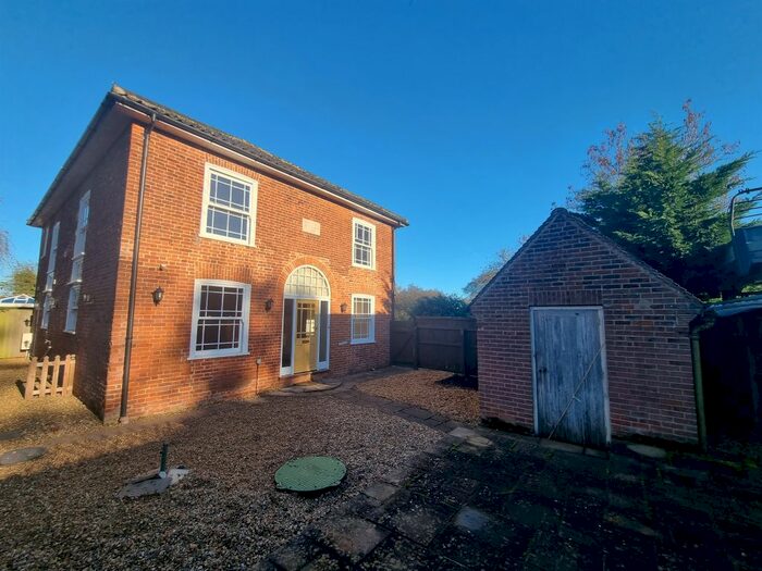 4 Bedroom Semi-Detached House For Sale In Long Common Lane, Swanton Abbott, Norwich, NR10