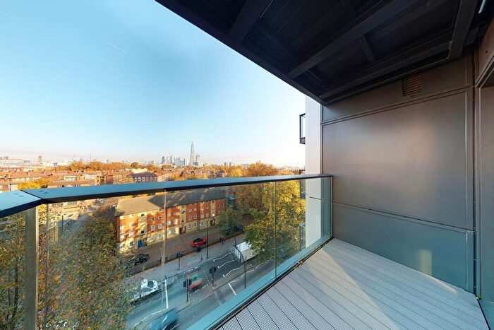 2 Bedroom Flat To Rent In New Kent Road, London, SE1