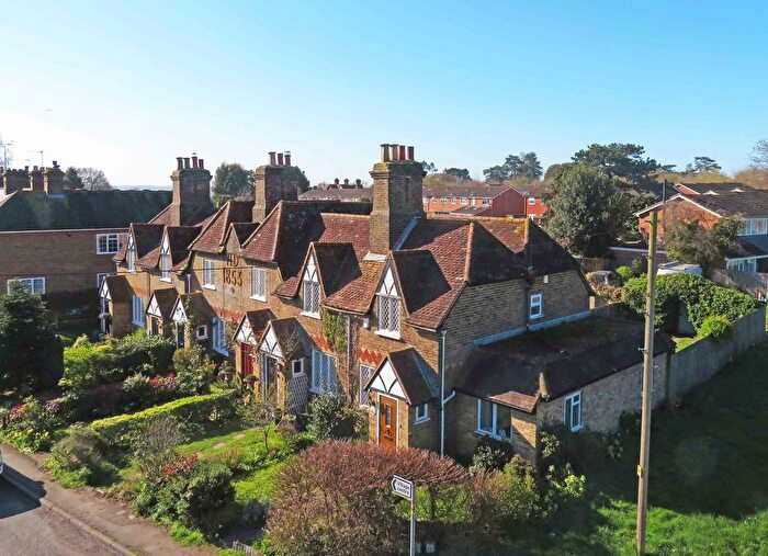 3 Bedroom End Terrace House For Sale In Hill Farm Road, Taplow, SL6