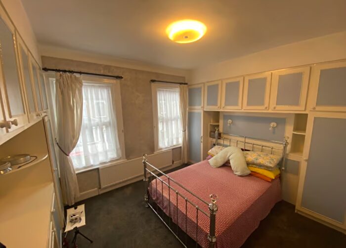 2 Bedroom Detached House To Rent In Francis Avenue, Ilford, IG1