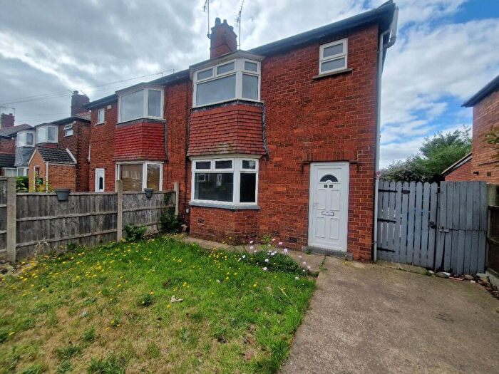 3 Bedroom Semi-Detached House To Rent In Carlton Close, Worksop, S81
