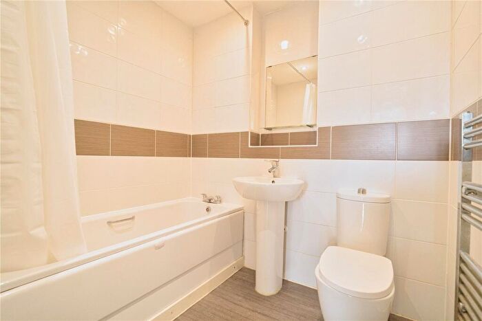 2 Bedroom Apartment To Rent In Springmeadow Road, Edgbaston, Birmingham, West Midlands, B15