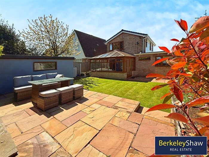 3 Bedroom Detached House For Sale In Wignalls Meadow, Hightown, Liverpool, L38