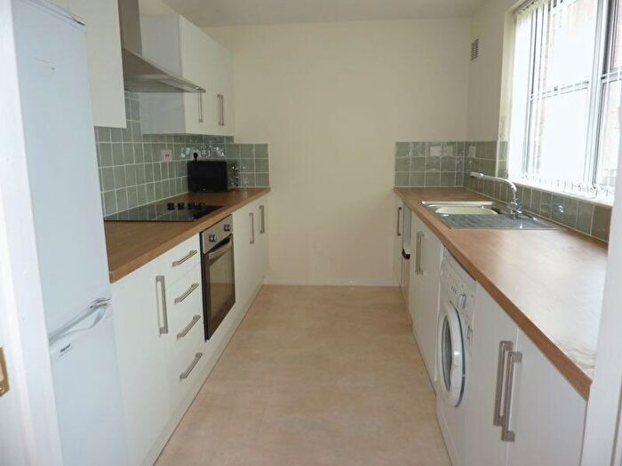 1 Bedroom Flat To Rent In Marlowe Gardens, Eltham, SE9