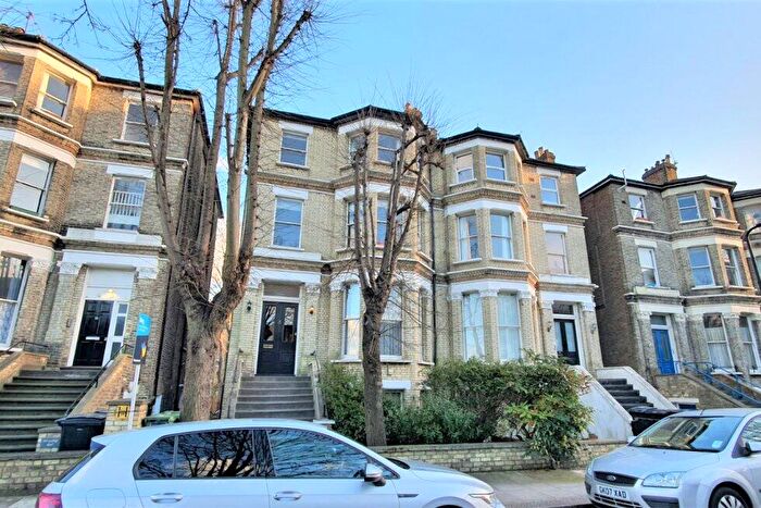 1 Bedroom Flat To Rent In Garlinge Road, Kilburn, NW2