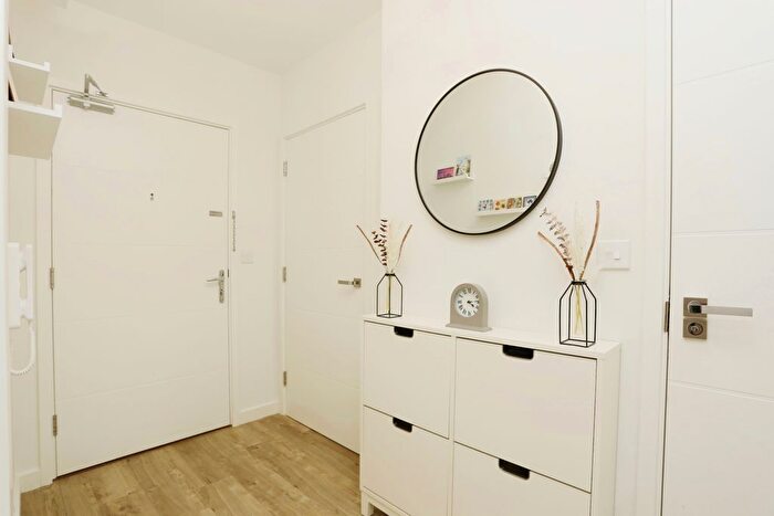 1 Bedroom Flat For Sale In Bowen Drive, London, SE7