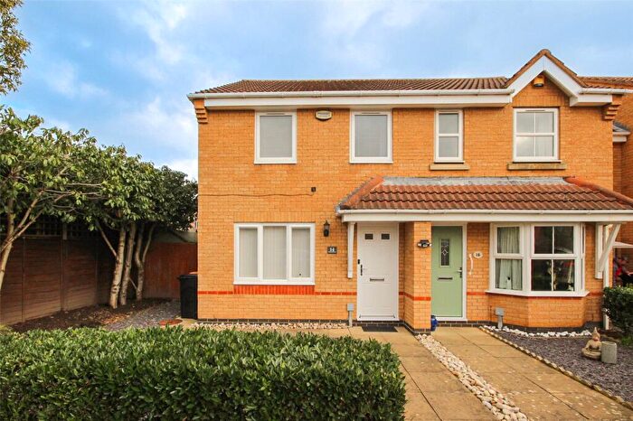 3 Bedroom Semi-Detached House For Sale In Kirkstall Close, Elstow, Bedford, Bedfordshire, MK42