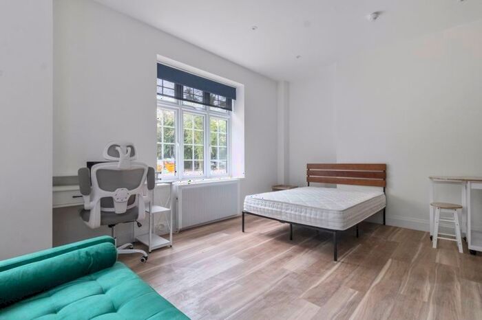 Studio To Rent In Simpson, Milton Keynes, MK6