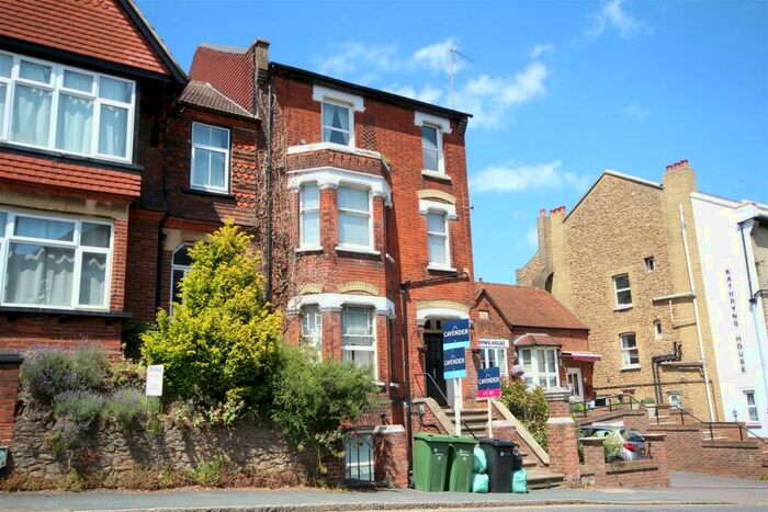 1 Bedroom Flat To Rent In Farnham Road, Guildford, GU2