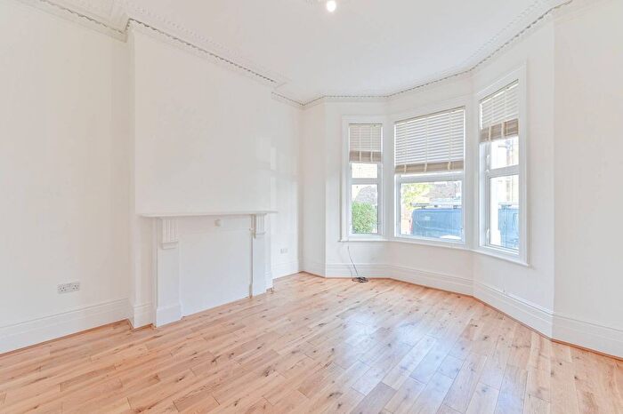 4 Bedroom Property To Rent In Arodene Road, Brixton Hill, London, SW2