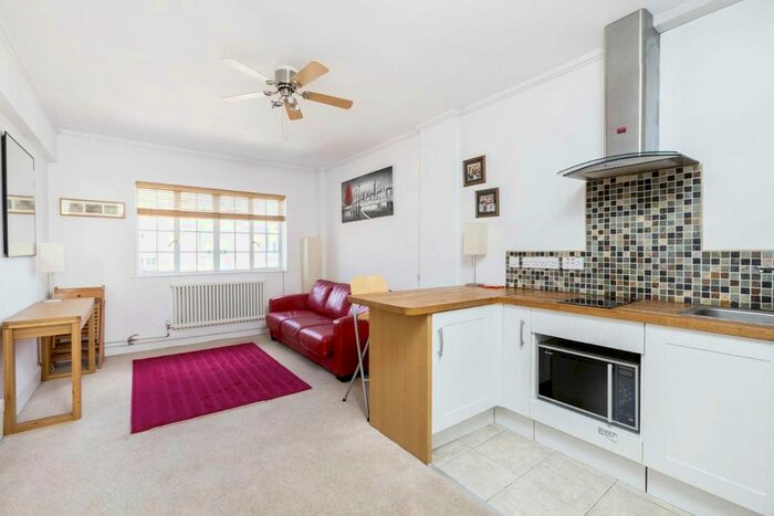 Studio To Rent In Woburn Place, London, WC1H