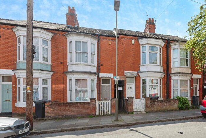 3 Bedroom Terraced House For Sale In Cambridge Street, Leicester, LE3
