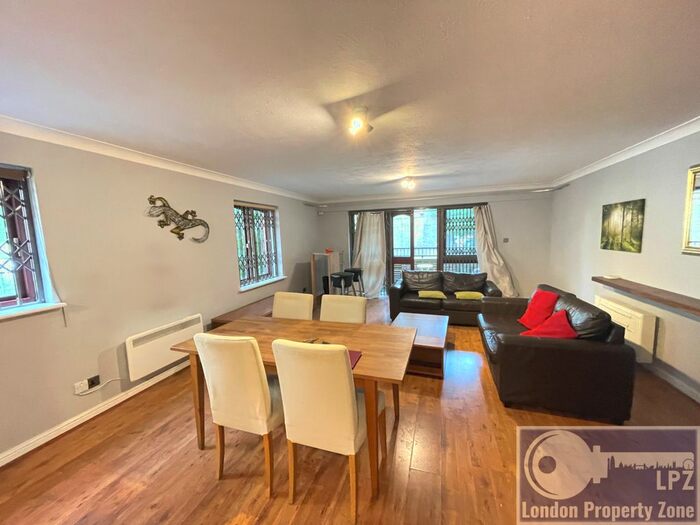 2 Bedroom Flat To Rent In Fletcher Street, Tower Hill, E1