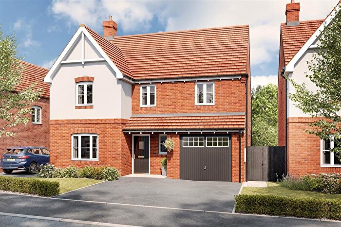 4 Bedroom Detached House For Sale In Grange Meadows, Hugglescote, Coalville, LE67