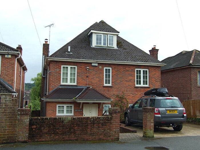 5 Bedroom Detached House To Rent In Back Lane, Marlborough, SN8